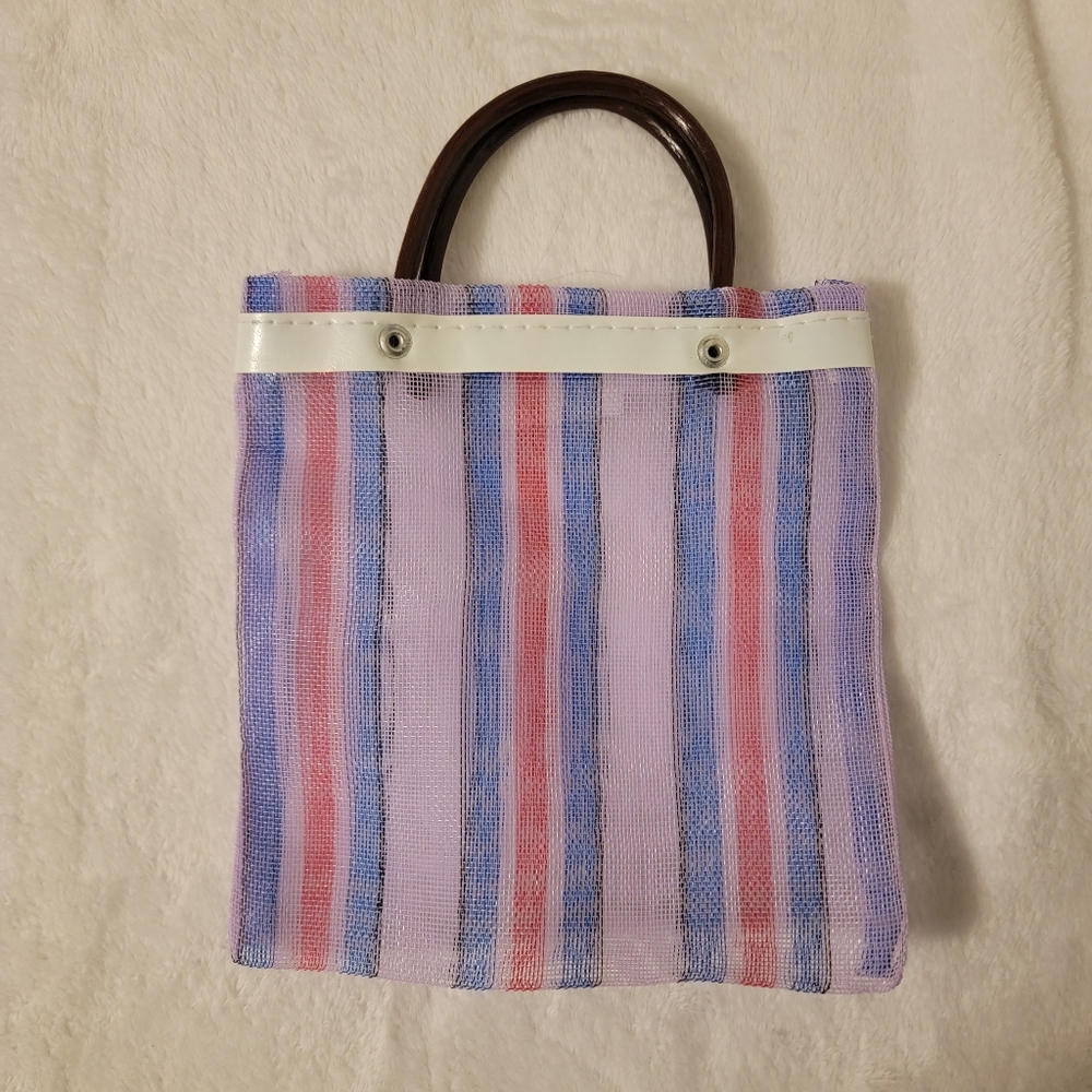 Small mesh child hand bag